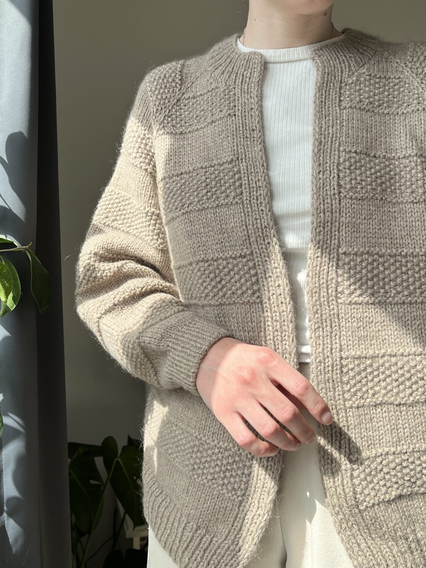 Moss & Stripes Cardigan af Knit & Relax CPH