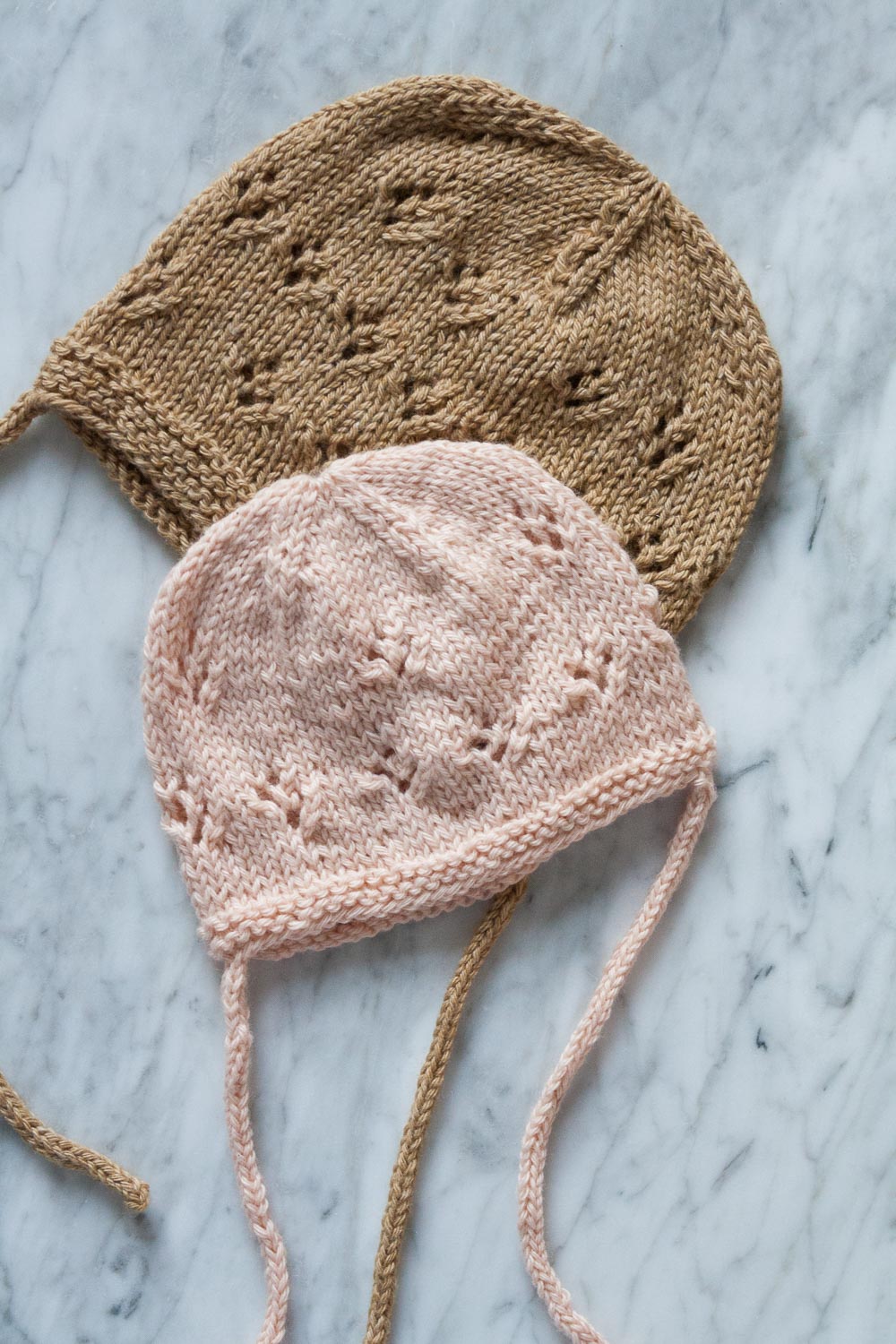 Lille Kløver Hue af Dorte Bak