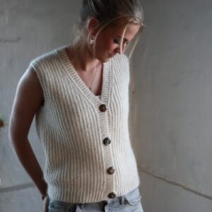 Robin Vest by KnitAmore