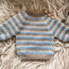 Alpine Sweater Baby af Hooked by Cille