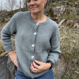 Winewood Cardigan af Knit & Relax