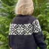 Nora Sweater Junior af Knitlidt