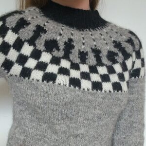 Tafl Sweater (EN) by Knitter from Iceland